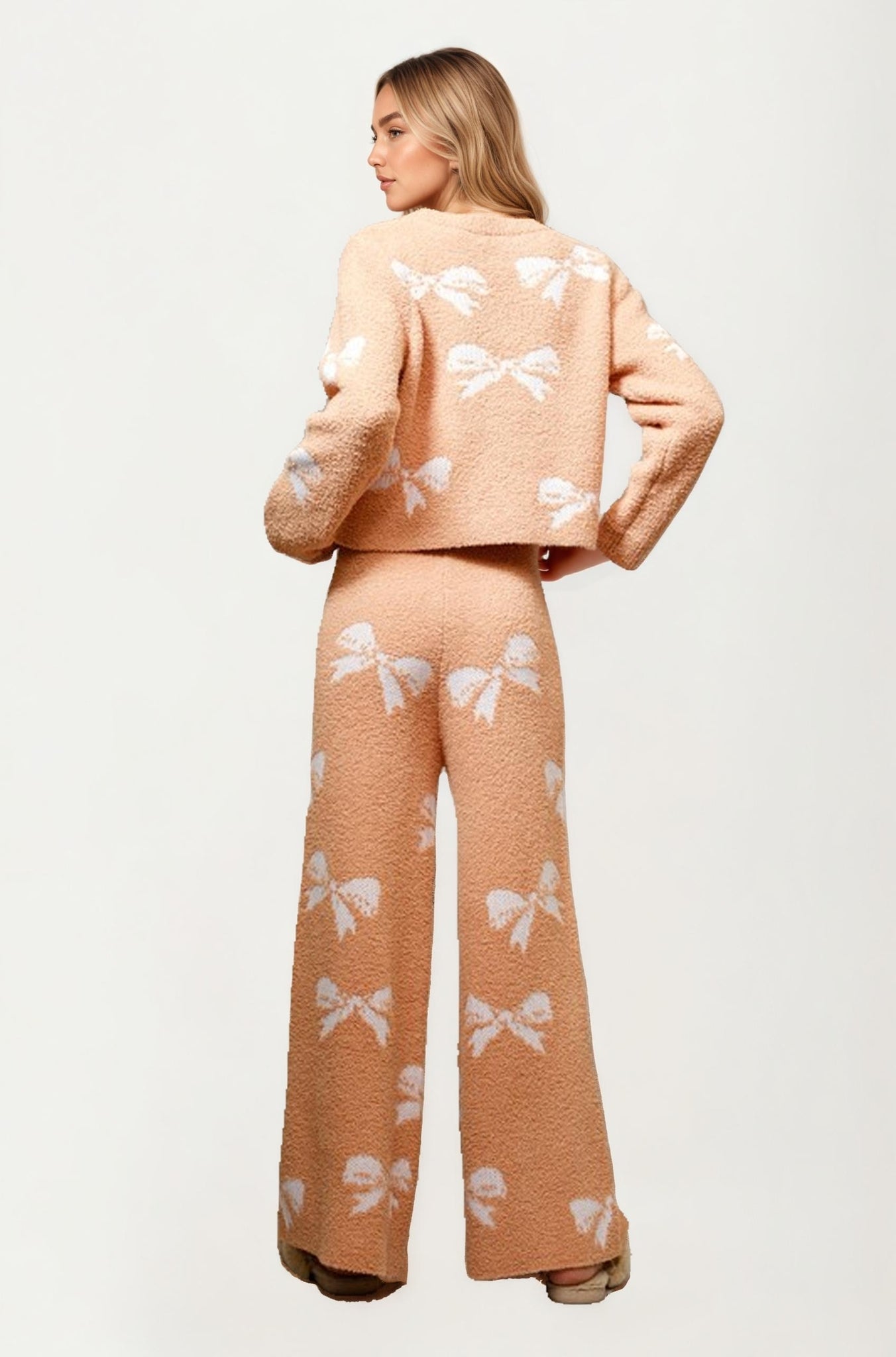Cozy Peach Bow Print Lounge Set with Long Sleeve Top and Pants