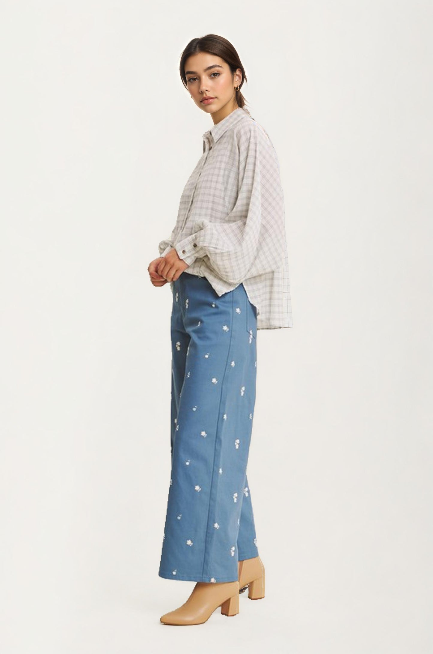 Blue Wide-Leg Pants with Mini Daisy Embroidery