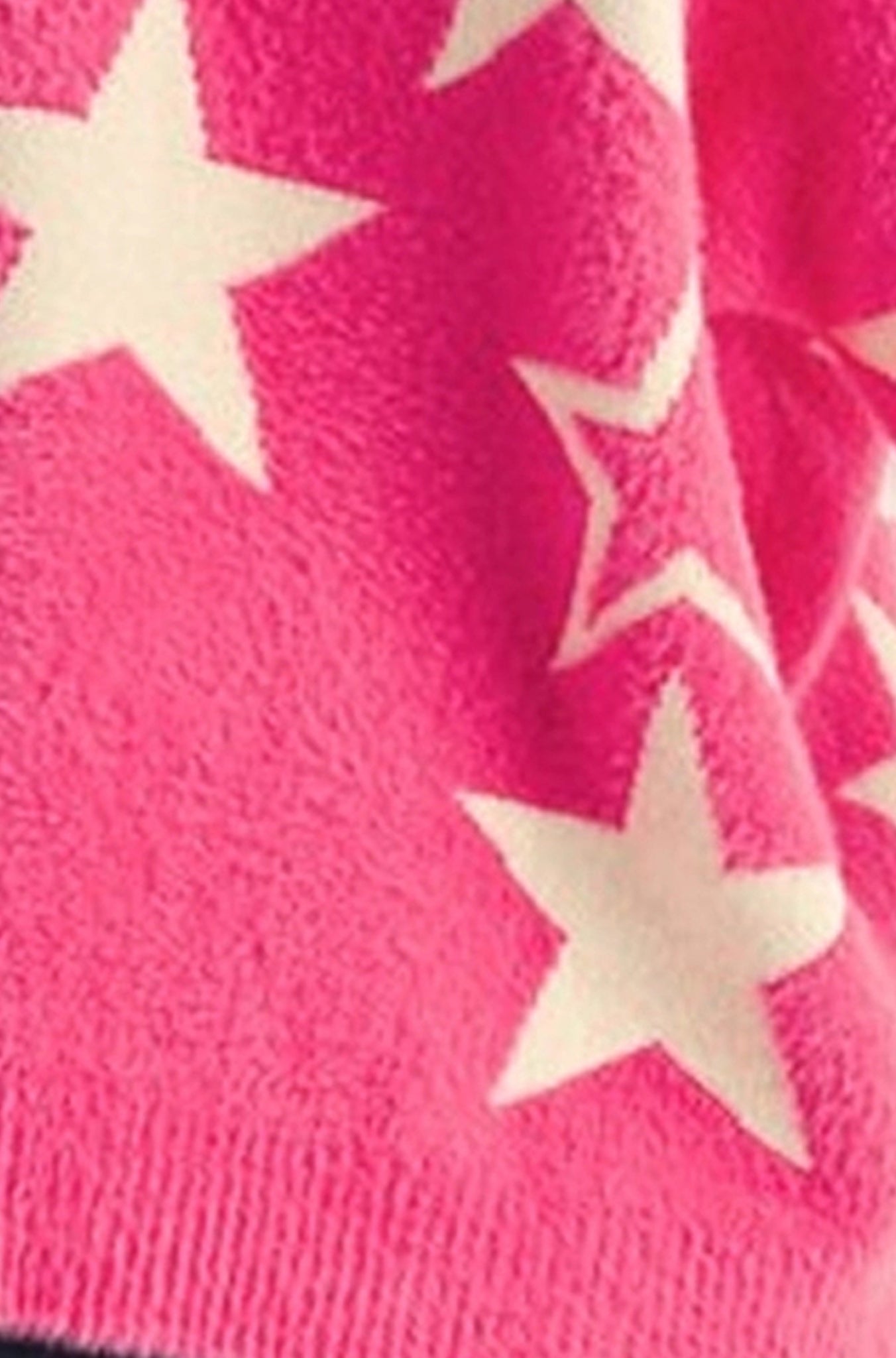 Cozy Star Pattern Sweater with Relaxed Fit and Soft Knit