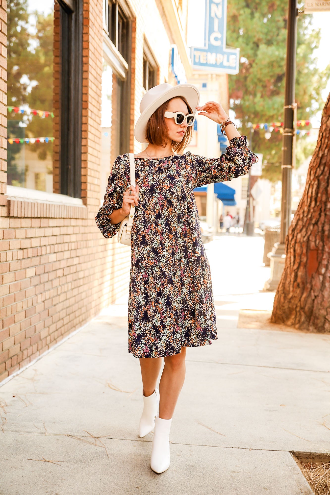 Ditsy Floral Print Puffed Sleeve Gathered Dress