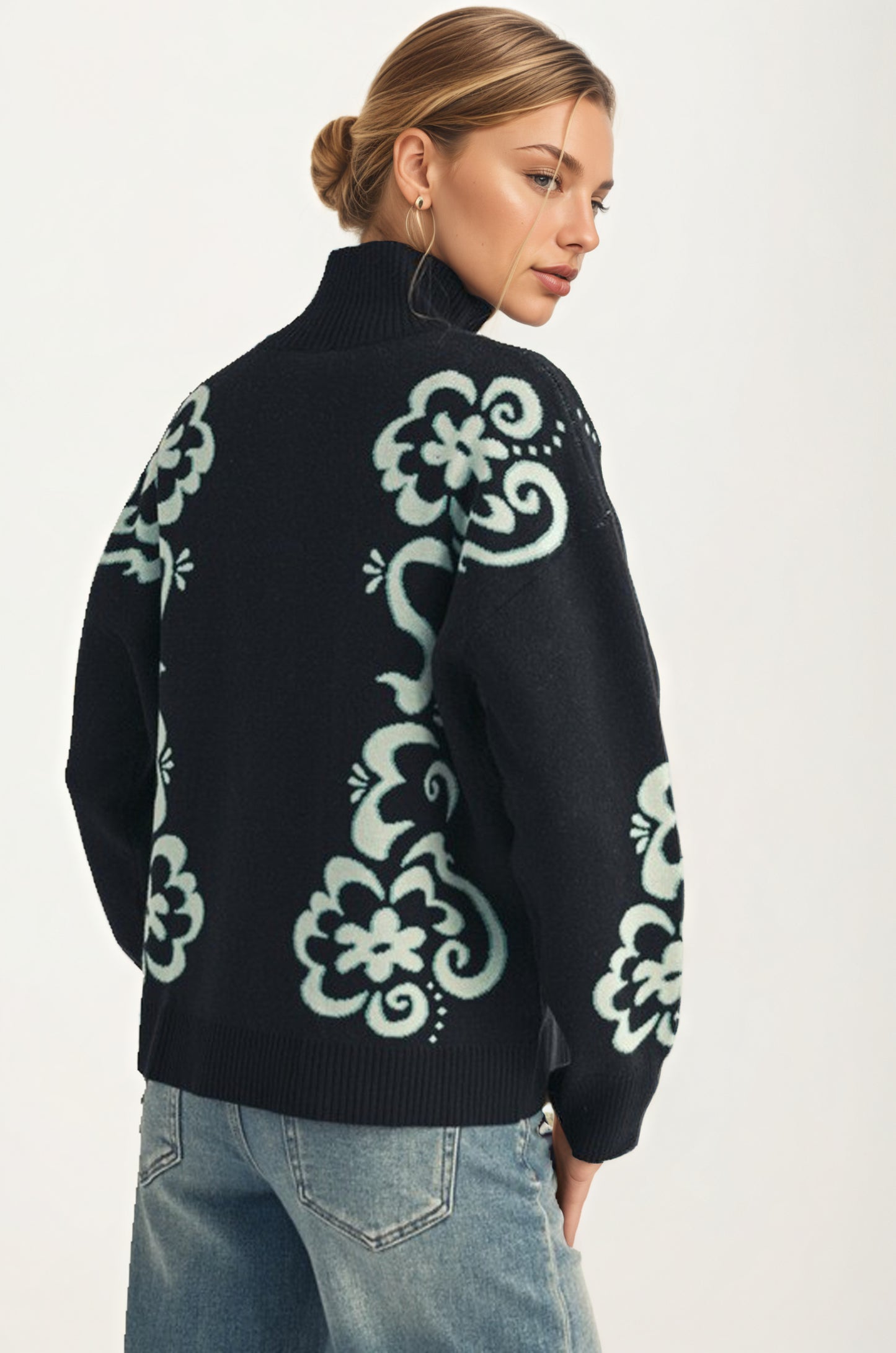 Floral Quarter-Zip Sweater with Ribbed Collar and Relaxed Fit