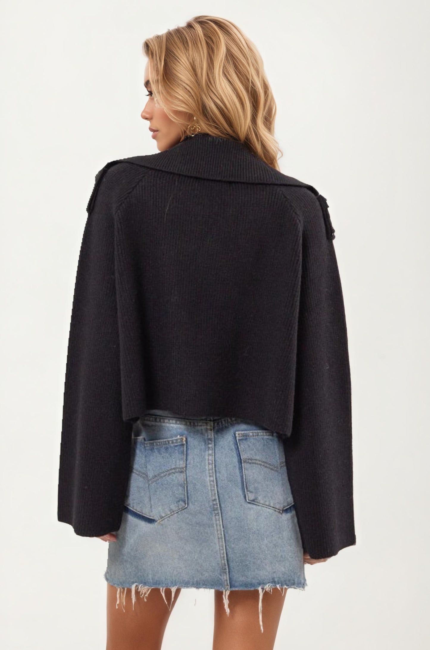 Double-Breasted Cropped Knit Jacket with Wide Lapel