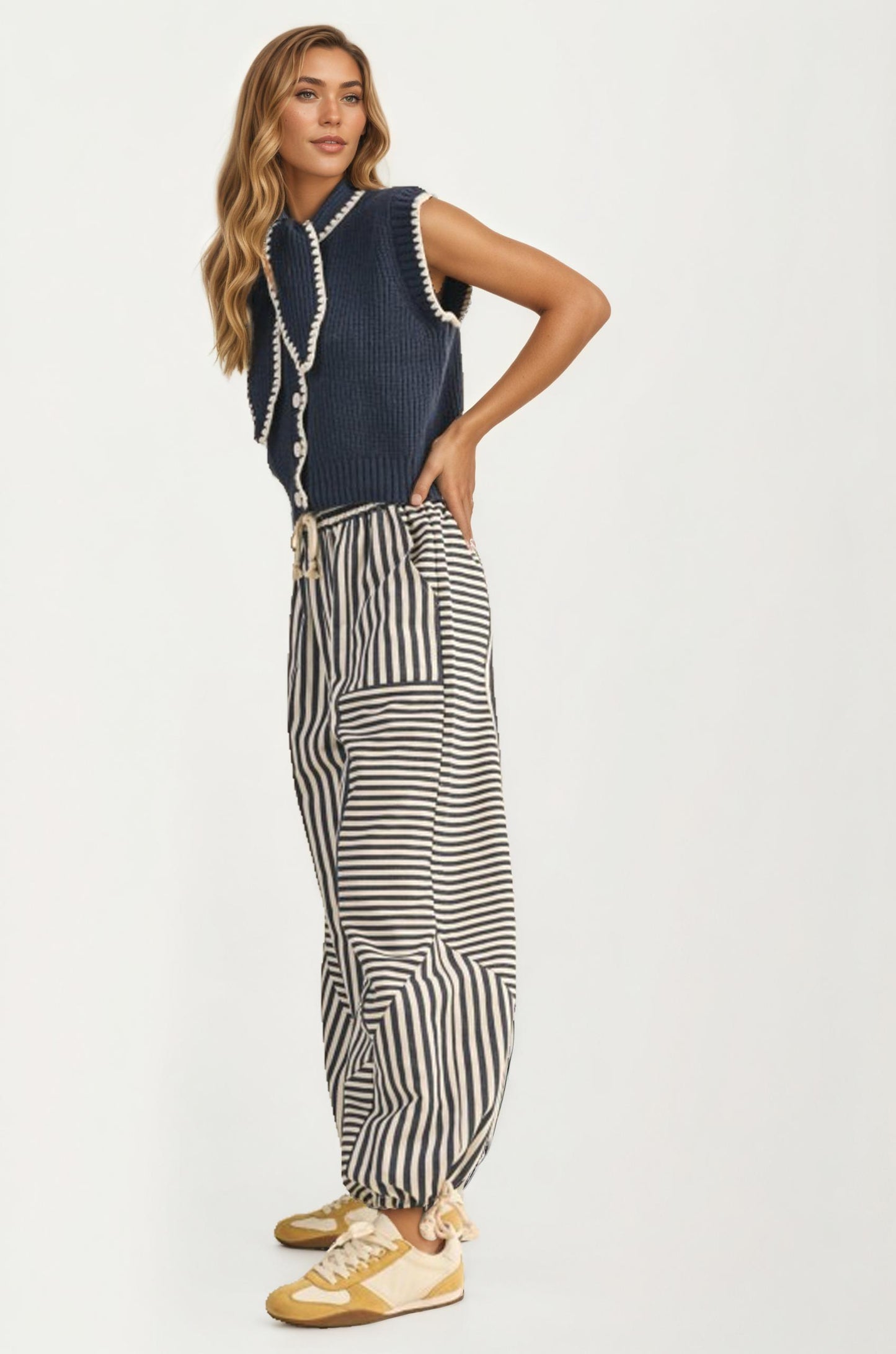 Sleeveless Knit Vest with Oversized Bow Collar and Contrast Trim