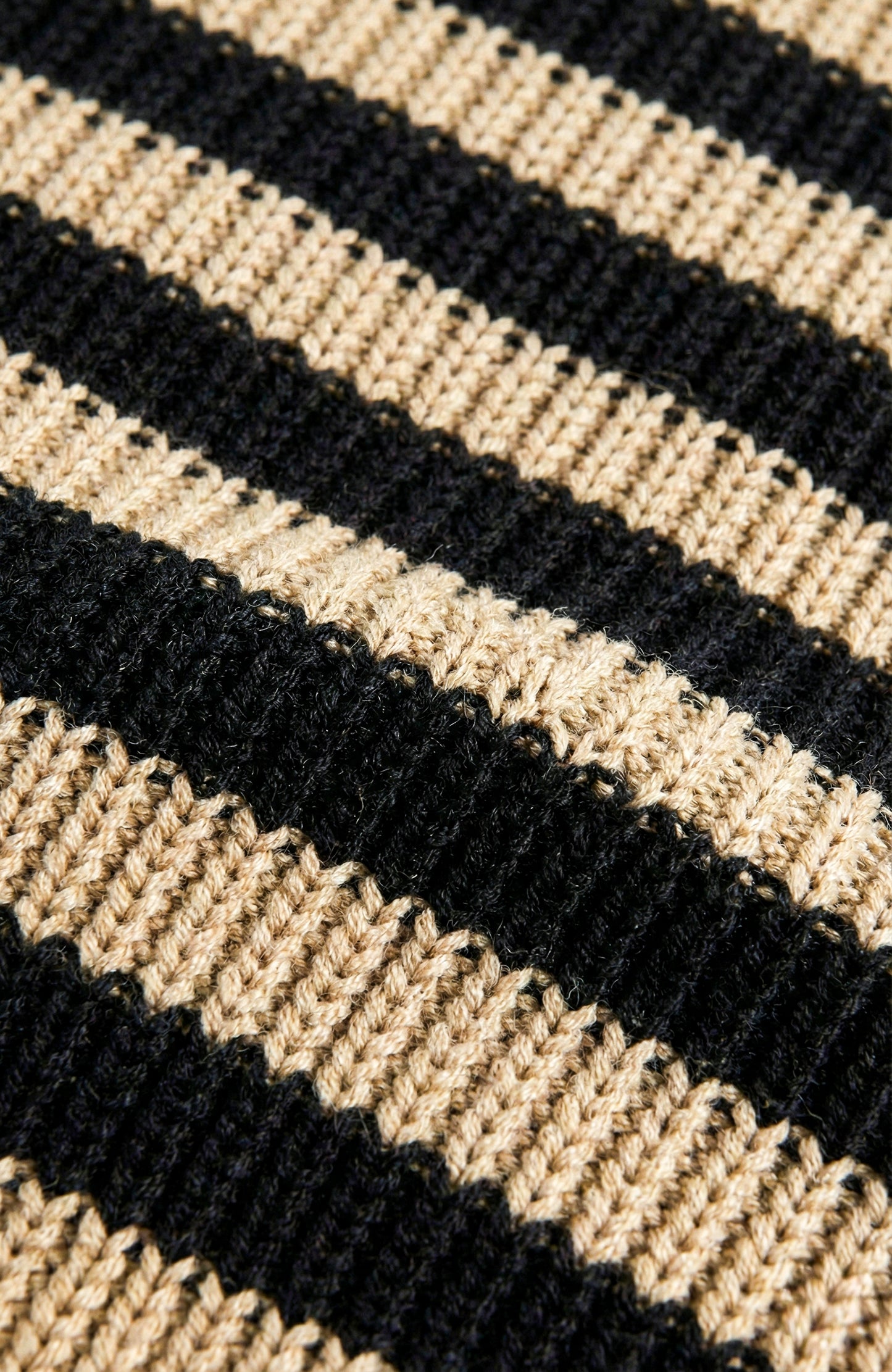 Short Sleeve Sweater Top with Crew Neck and Stripe Pattern