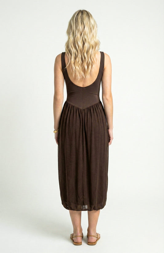 Sleeveless Midi Dress with Scoop Neck and Gathered Skirt